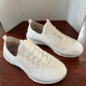 Skechers Women's Air-Cooled Memory Foam Sneakers Size 9.5 White Lace